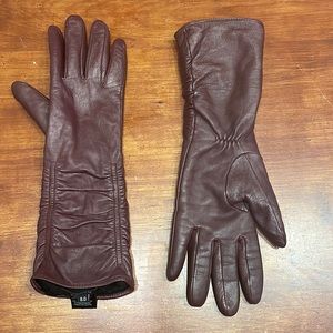 Soft leather gloves available…..